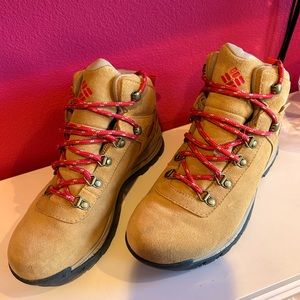 Columbia hiking boots